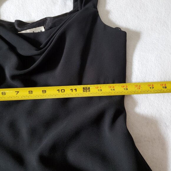 Black Dress Size 12 Cocktail Sleeveless Side Zip Draped Front Lined - Picture 8 of 11